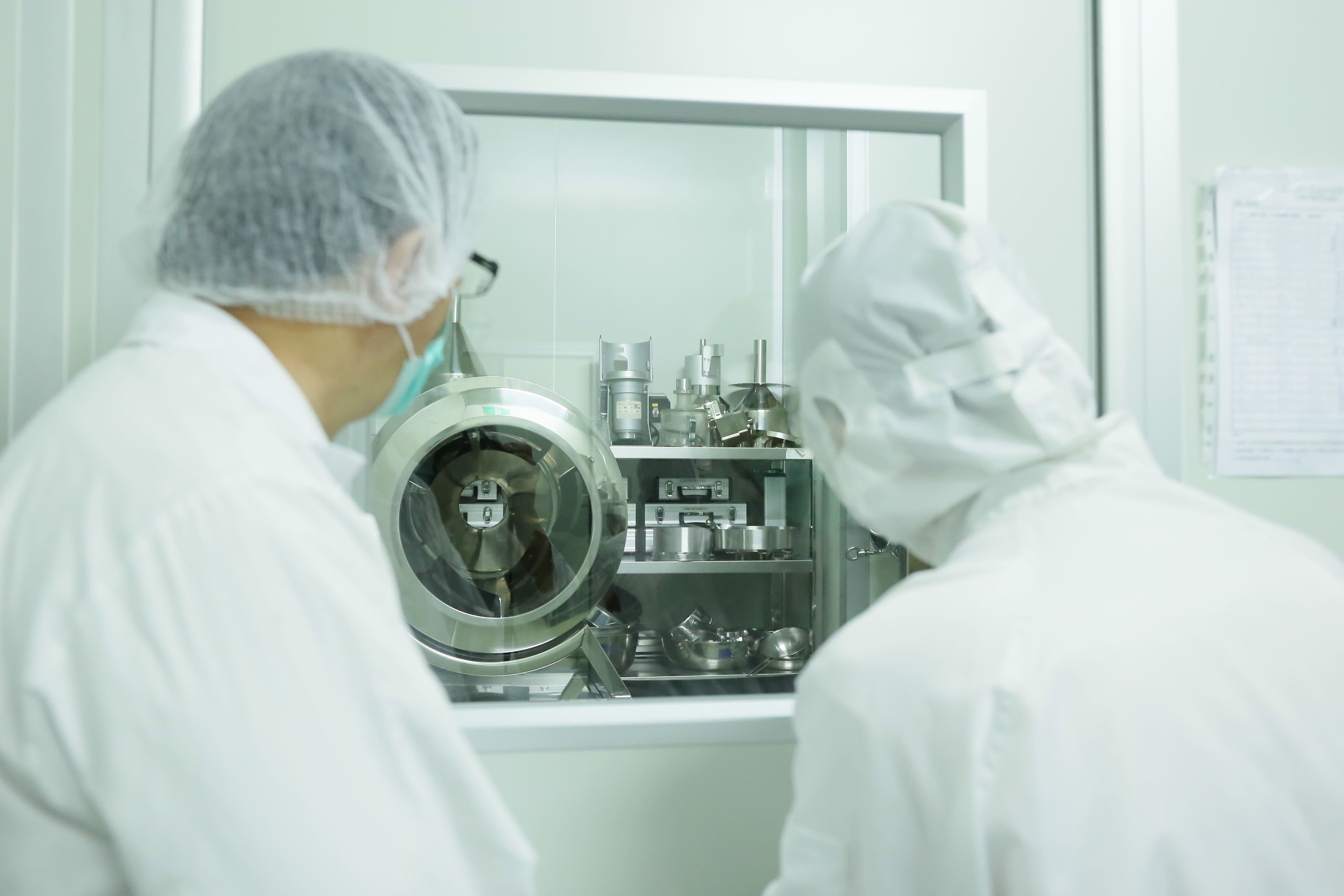 保健食品「過3關」再下肚！ 查廠、逐批檢驗、公開報告必備